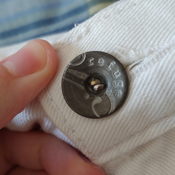 White Distressed Refuge Jeans - Picture 4 of 5